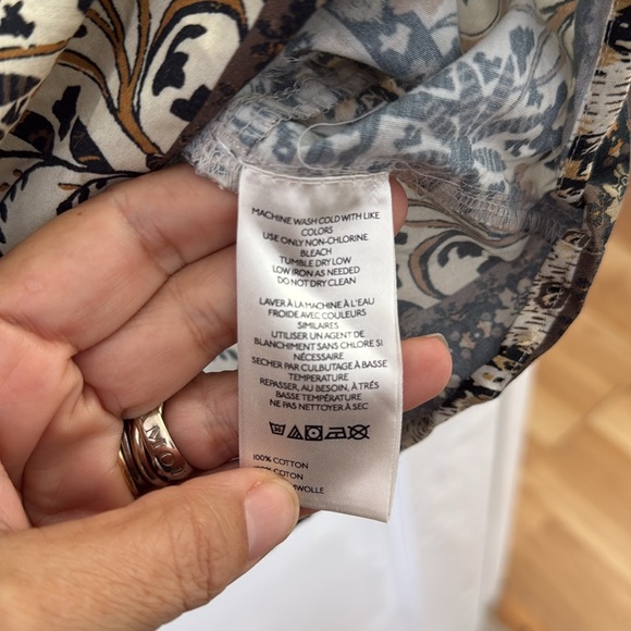 Anthropologie Pleated Puff-Sleeve Blouse – Size Small - Picture 8 of 8